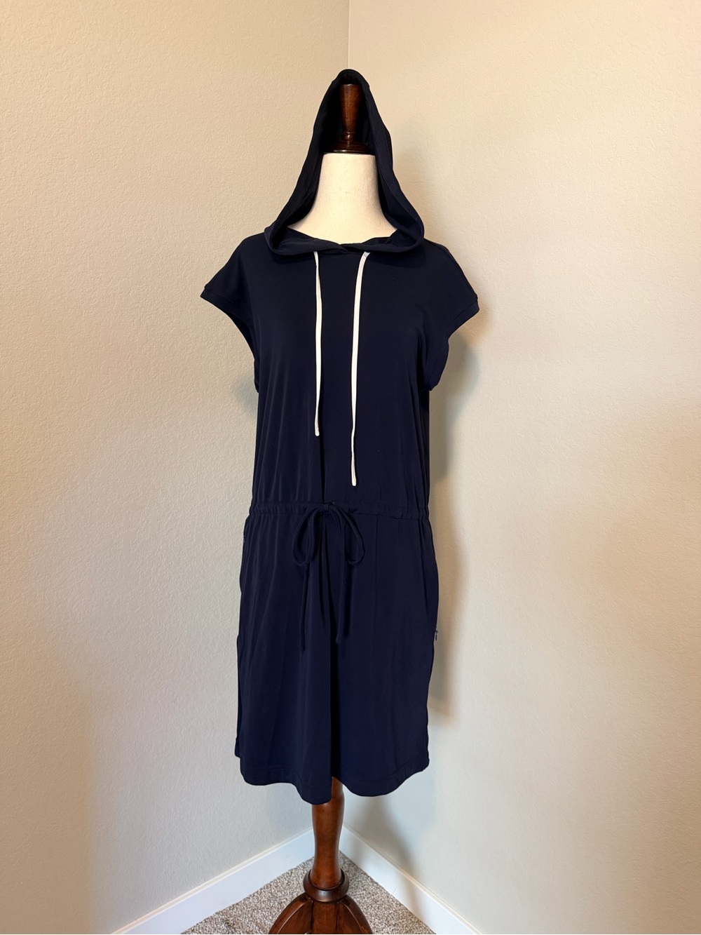 KINONA Golf Dress M Hood Sleeveless Italian Jersey fabric in Navy